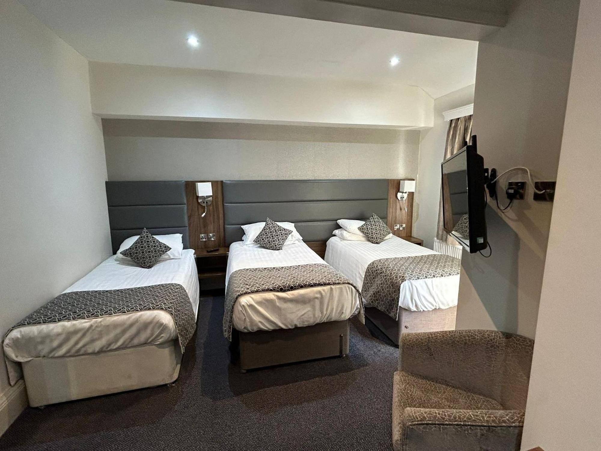 The Hind Hotel Уелингбъро Стая снимка