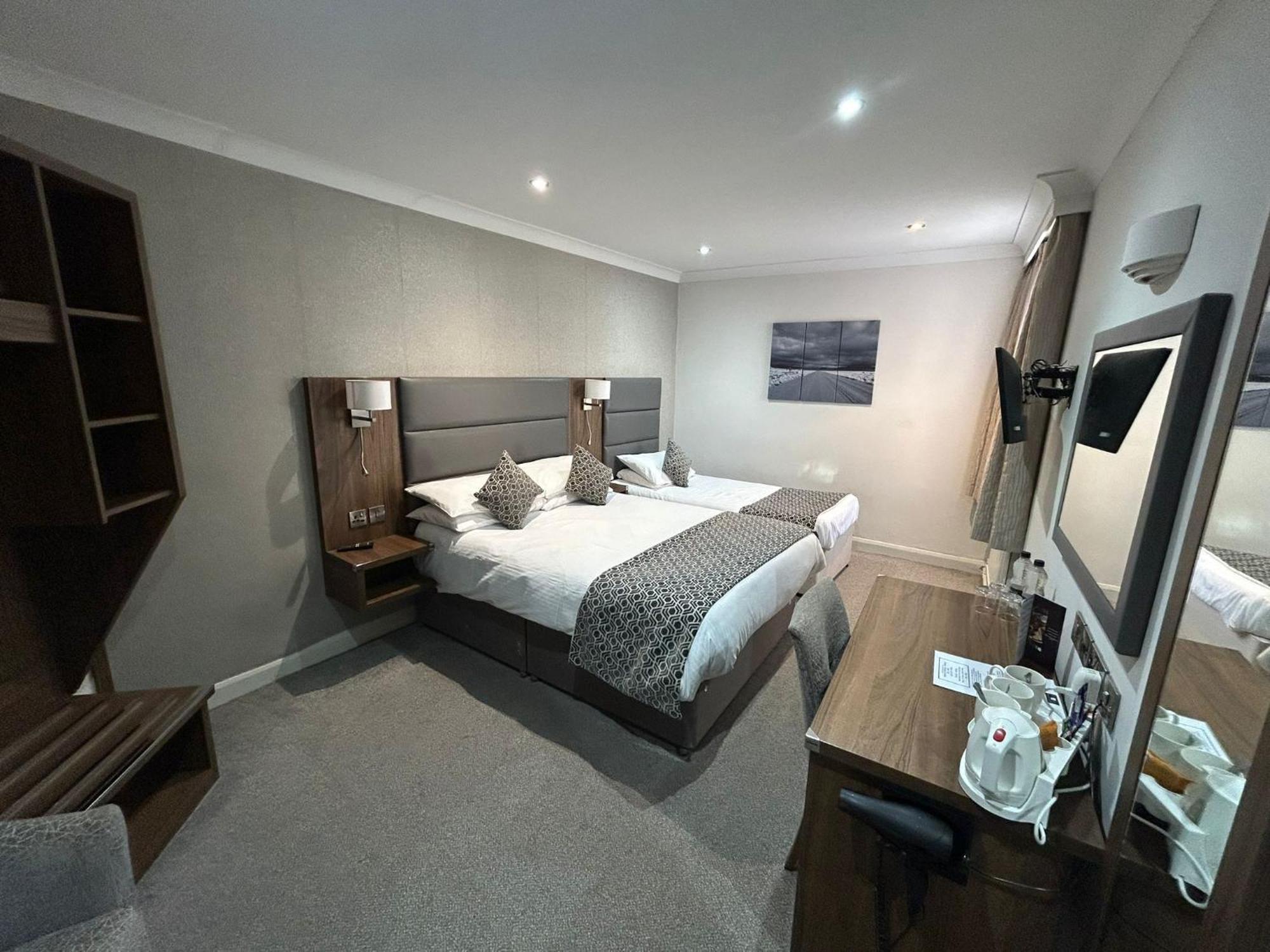 The Hind Hotel Уелингбъро Стая снимка